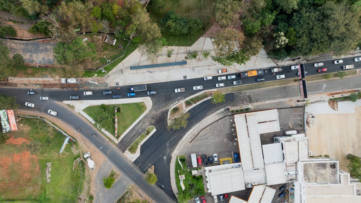 Tras la habilitación de un tramo de la avenida Mariscal López, entre la ciclovía de San Lorenzo y la intersección con la calle Víctor Cáceres, se agilizó el tránsito vehicular en la zona. Además, se mantienen los trabajos en otros frentes de obra.

➡️ lc.cx/7BEbOU