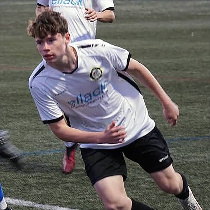 alton_fc's tweet photo. George Sharp signs.

George has risen through the ranks at Alton FC and earned his place in the senior setup through his understanding of the game and individual progression. We're excited to see him represent the club on more fronts this season!

⚪️⚫️ UTB

@Coomersltd @EXN_UK