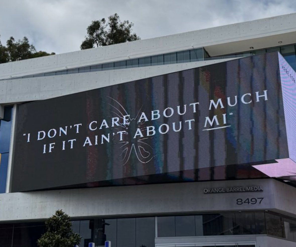 MeIAmMiiiichele's tweet image. “I DON’T CARE ABOUT MUCH IF IT AIN’T ABOUT MI”
“I WON’T ENTERTAIN ALL YOUR NARCISSISTIC WAYS”
“BELIEVE IN THINGS UNSEEN BABY I’M HERE FOR IT ALL”
@MariahCarey @MariahAlerts #HereForItAll 🦋💫