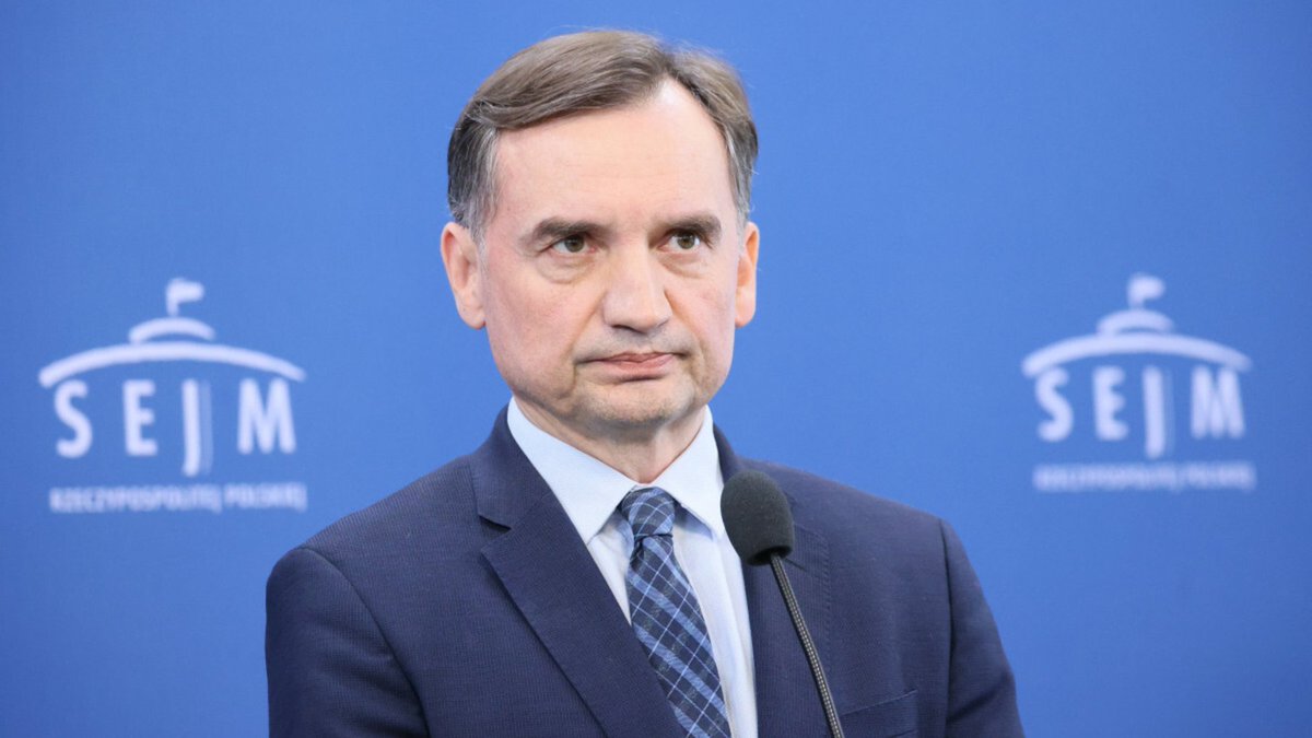 naczasienews's tweet image. Sejm zgodził się na zatrzymanie Zbigniewa Ziobry i przymusowe doprowadzenie go na posiedzenie komisji śledczej ds. Pegasusa.
źródło: polsat news
