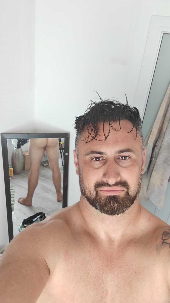 <a href="/Alexthebarberiv/">Alex</a>