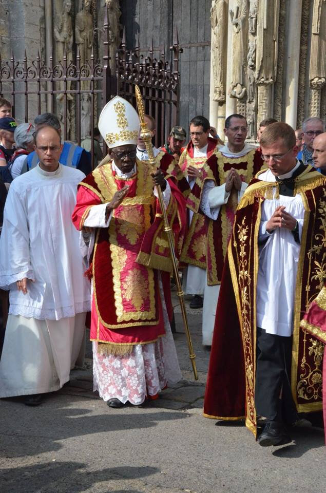 GilbertCollard's tweet image. Le Cardinal Sarah est l'envoyé spécial du Très Saint-Père à Sainte-Anne d'Auray pour les célébrations des 400 ans des apparitions. La Bretagne souhaite la bienvenue au Cardinal Sarah 🙏 #SainteAnne
@Card_R_Sarah @Diocese56