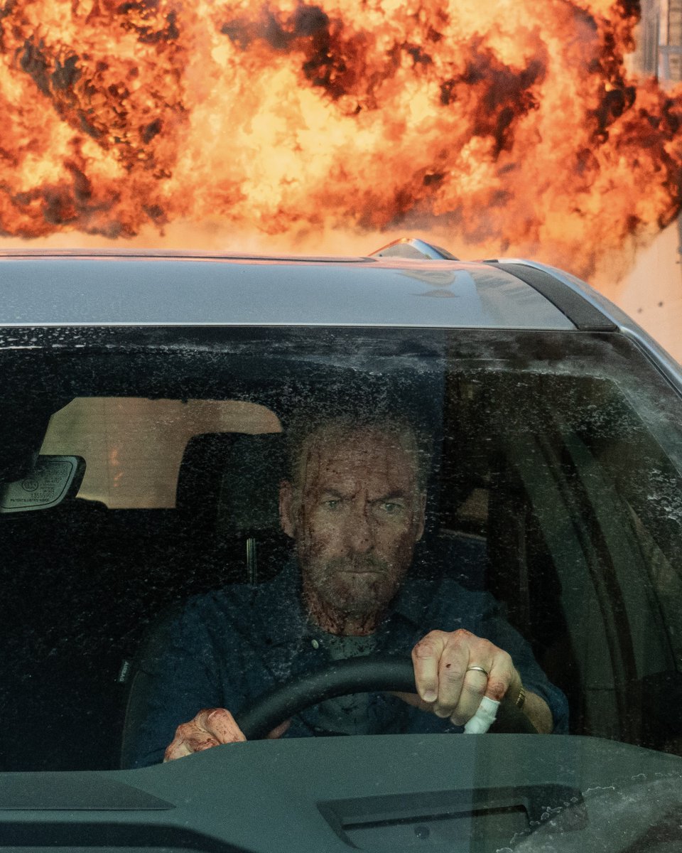 Si sono messi contro l'uomo sbagliato. E questa volta è in vacanza 🏖️👊🏻🔥
#IoSonoNessuno2, dal 14 agosto al cinema.