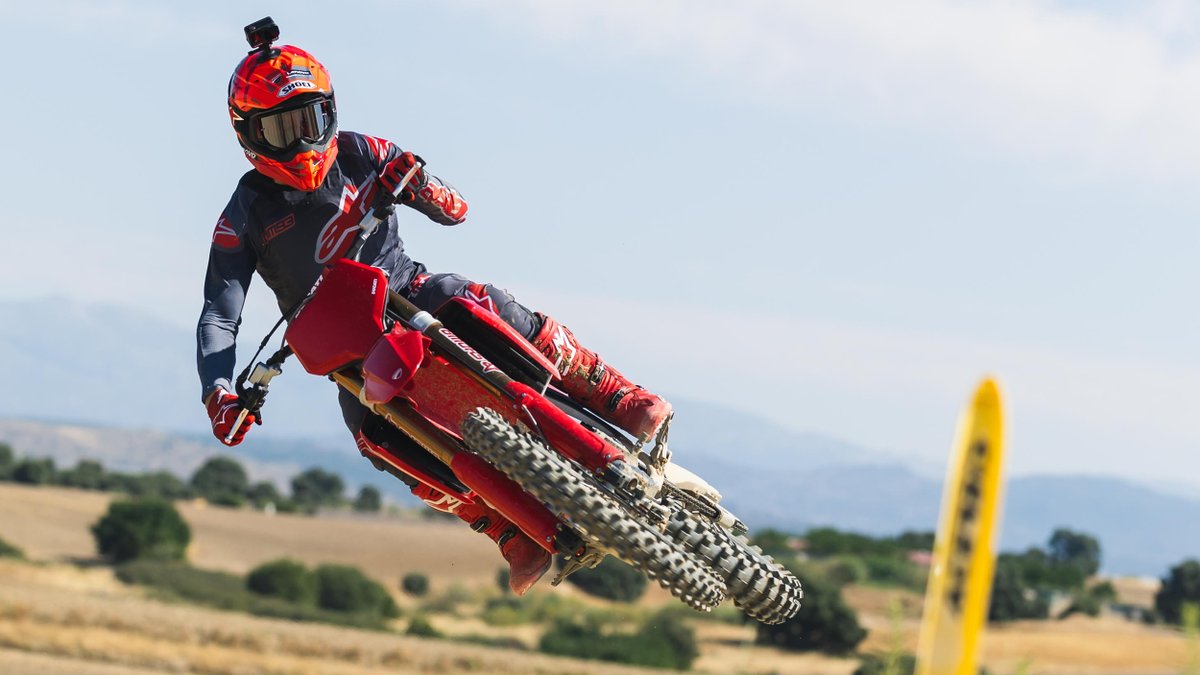 DucatiMotor's tweet image. Ride like Marc! @marcmarquez93 seen here training on the new Desmo450 MX, coming soon to a Dealership near you! - ducat.it/Desmo450MX