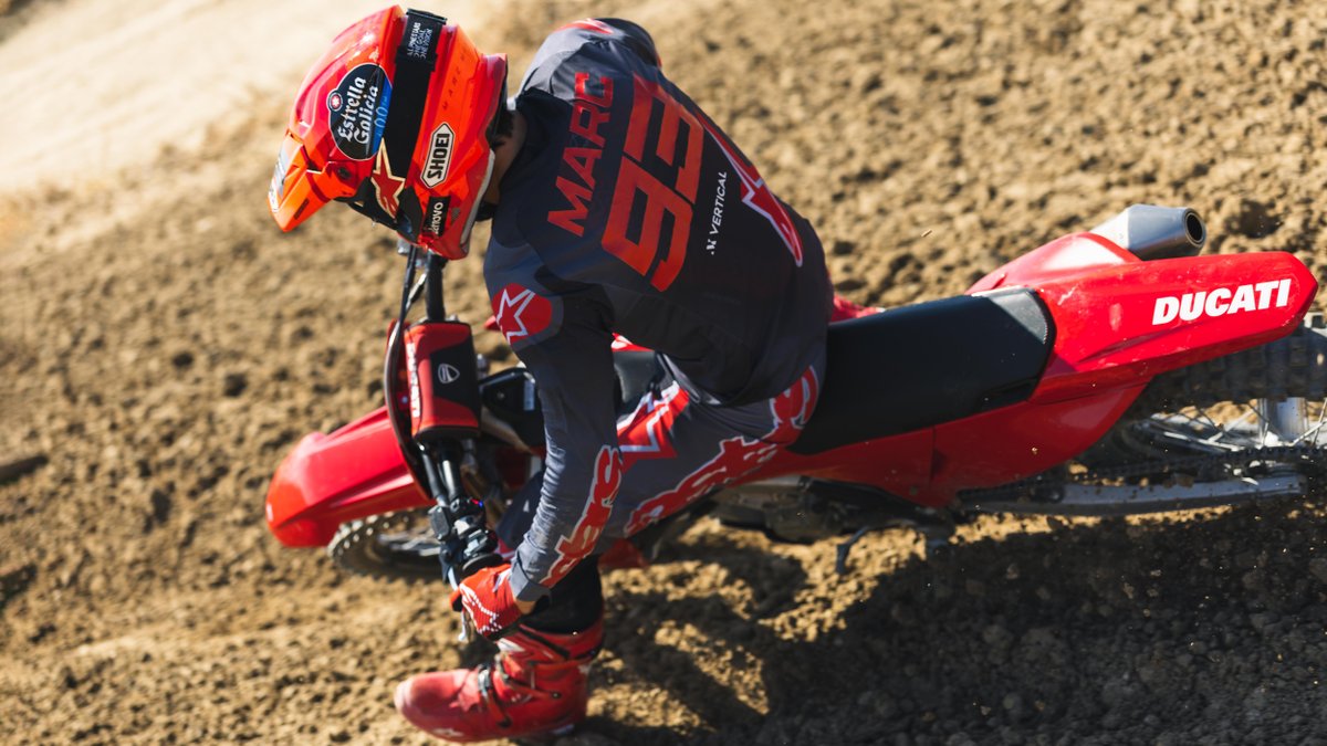 DucatiMotor's tweet image. Ride like Marc! @marcmarquez93 seen here training on the new Desmo450 MX, coming soon to a Dealership near you! - ducat.it/Desmo450MX