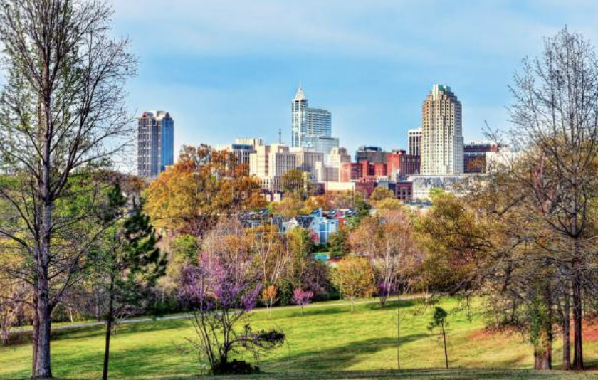 UNC_PAffairs's tweet image. Funding Friday:
At UNC-Chapel Hill, research doesn’t stay in the lab. It launches companies, builds careers, and strengthens communities.
310 North Carolina businesses have spun out of UNC research
14,175 employees work in those companies across the state
That adds up to $2…