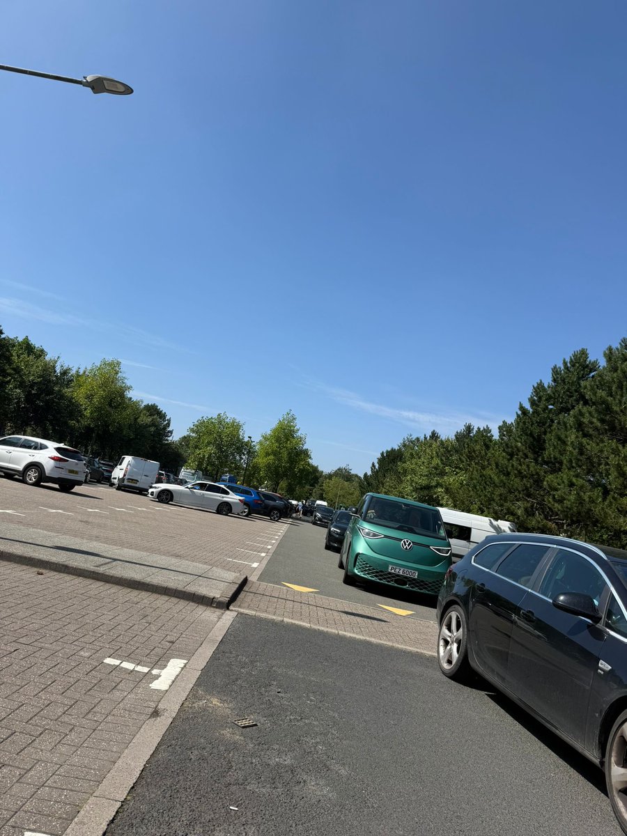 MrsLowriAJones's tweet photo. @welcomebreak What’s the issue at Hopwood park car park. We’ve been waiting 40mins to get out of the car park https://t.co/wVvZfeGTef