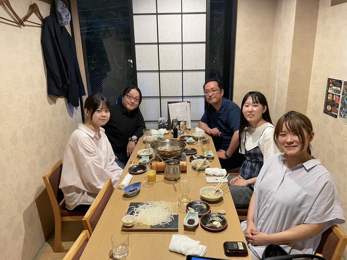 miyamuuoboe's tweet photo. 大分芸短准教授の藝大同級生高田さんと門下生の方々との楽し、美味しい夜でした🎶 https://t.co/b7YA1iE3EK