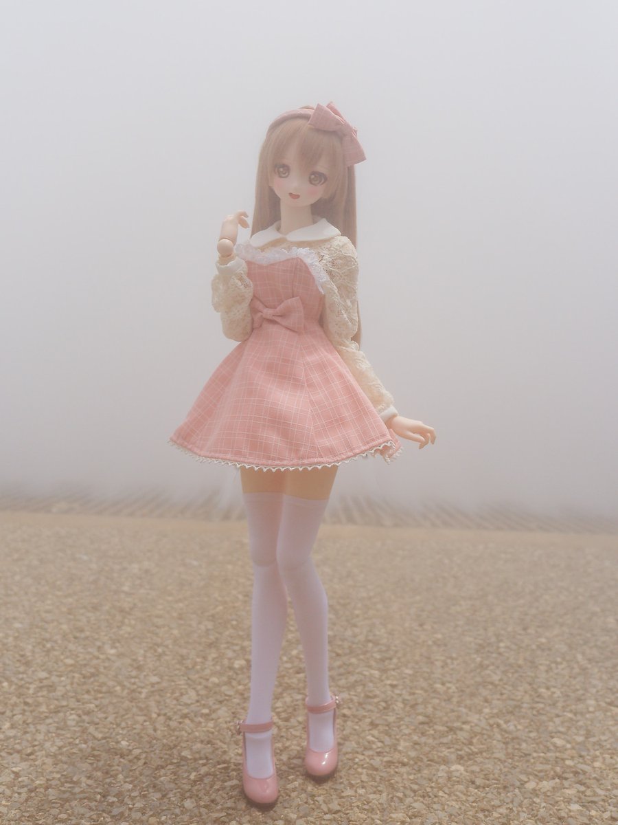 mikumikux10's tweet image. おはようございます
霧の中のえりかですが煙みたいですね💦
人工の霧ですが涼しかったですよ😁
さて、今日は有明で車のイベントがあるので出かけます
皆様もお出かけの際には熱中症に気を付けましょう
#ドールオーナーさんと繋がりたい
#うちのこかわいい
#EEっ子
#おはドル