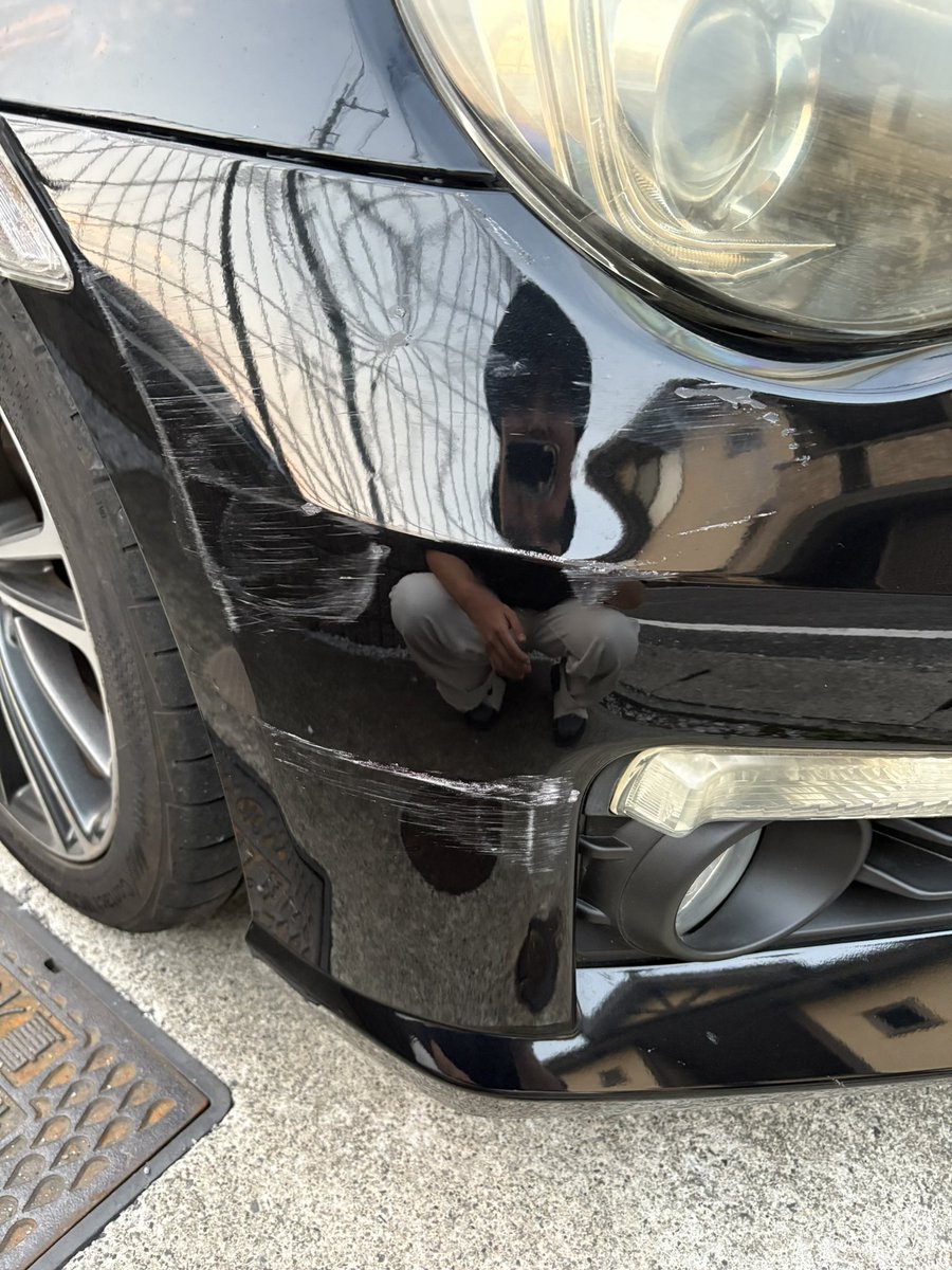 おばさんにぶつけられました。
まじでさ、孫乗せながらそんな運転すんな。
色んな人に迷惑です。免許返納しましょう。