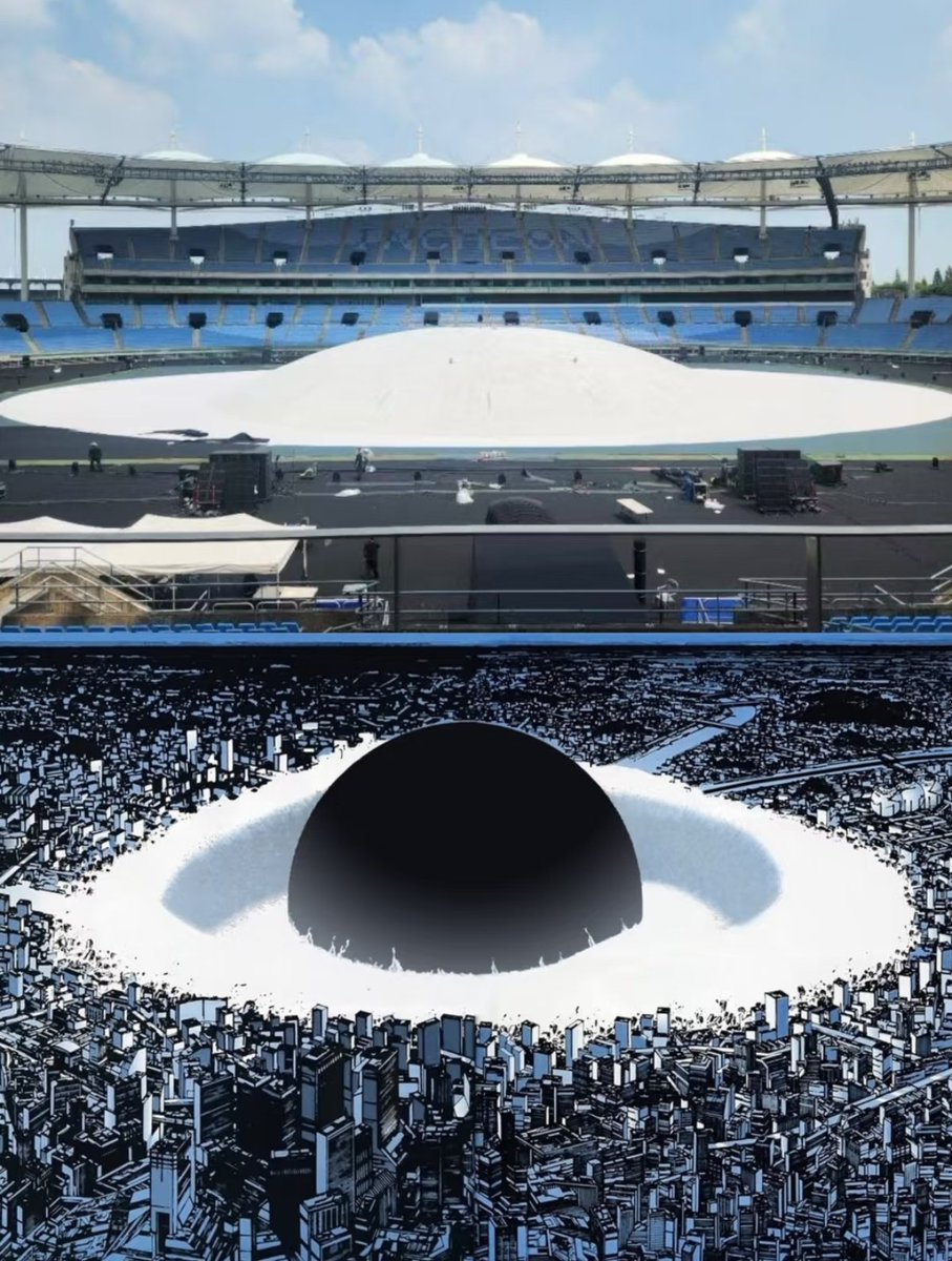 GoodAssSubX's tweet photo. Fans speculate that the stage design for Ye's upcoming show was inspired by the explosions that appear in AKIRA 🏟️

 Ye's love for Akira is well known as he has used it as inspiration several times🏍️ https://t.co/xfQrCCpMKm