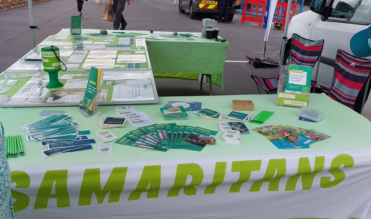 For Samaritans Awareness Day, volunteers from Weymouth had a wonderful day engaging with our community on Weymouth Seafront. We were approached by both locals and tourists — some thanked us for being there, while others took materials to pass on to those in need 💚 

Thank you 🙏🏻