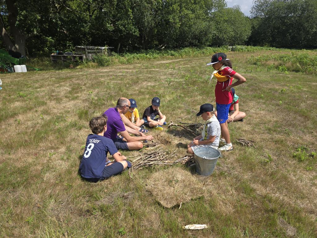 3rdBanstead's tweet image. Learning how to light a fire to cook our lunch.