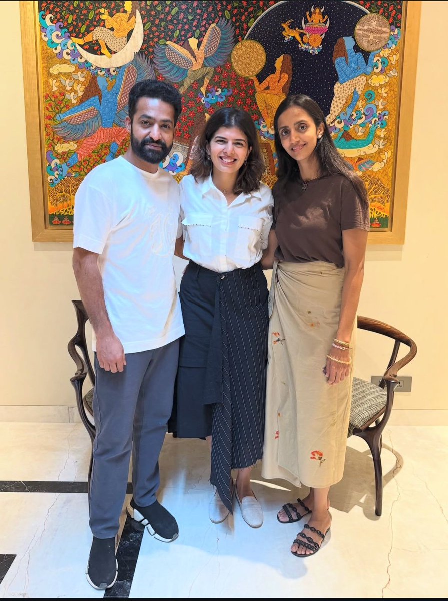 NtrMaruthi9999's tweet image. Transformation antey NTR, ๐ฅ
NTR Antey Transformation ๐ฅต๐ฅต
Ippudu Matladandi raa Look's gurinchi, Naa Kodakalara ๐ค๐
@tarak9999 ๐ฏ๐ฅ