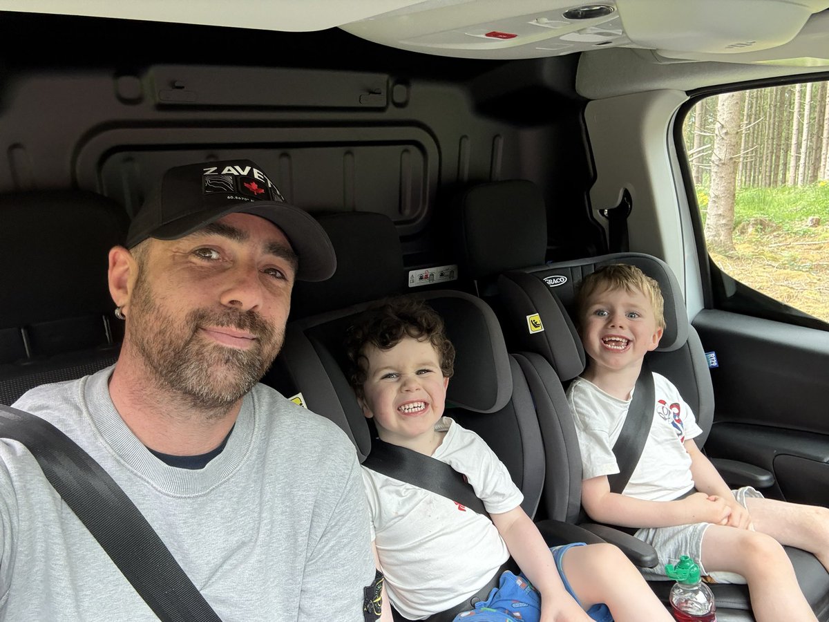 DaytrippingRed's tweet image. Pulling into Centreparcs for the weekend with the gang!