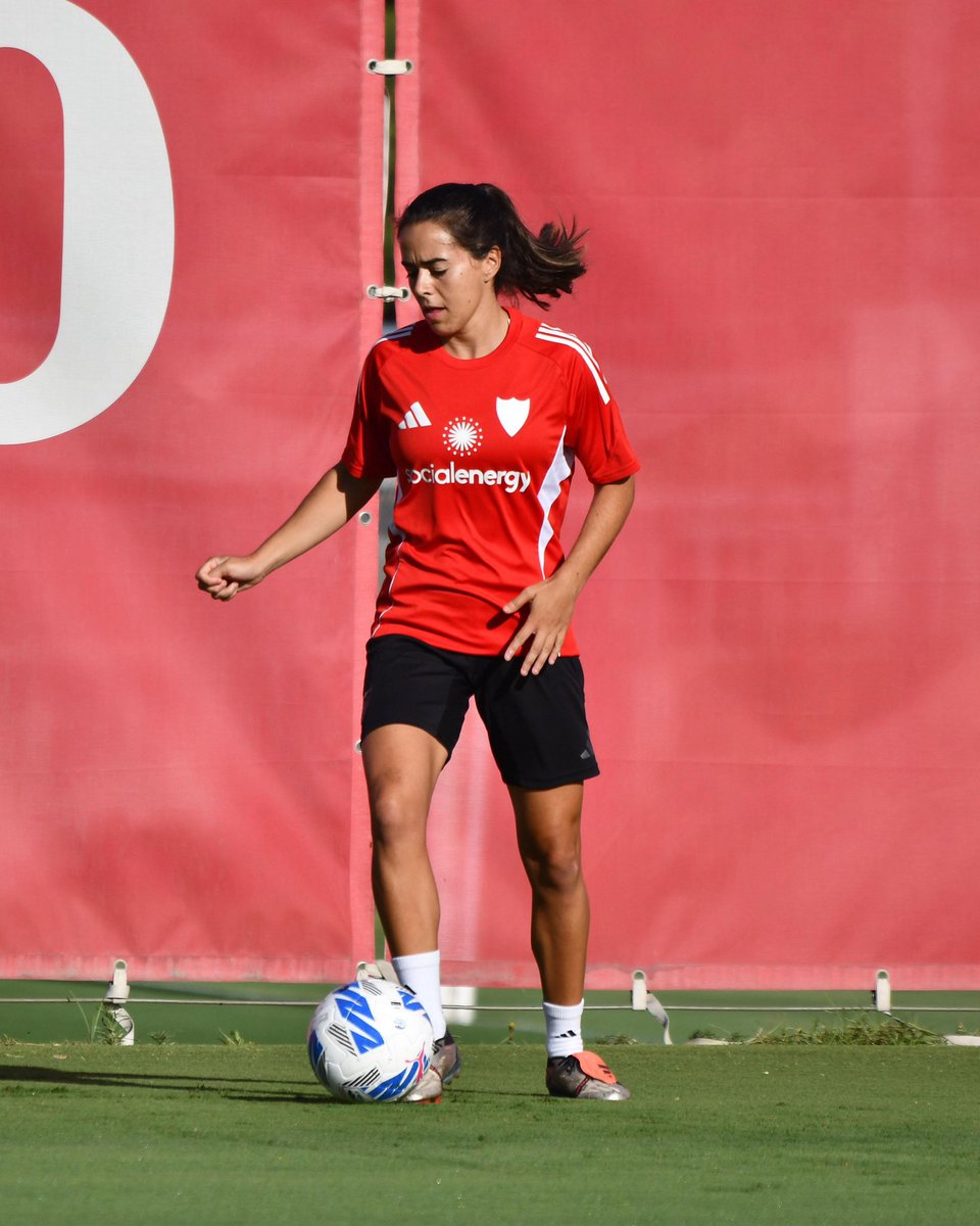 SevillaFC_Fem's tweet image. Nueva semana de trabajo finalizada. 👌⚽️🤍❤️
#SevillaFCFem #LigaFMoeve #WeareSevilla