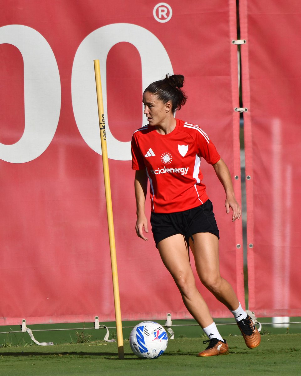 SevillaFC_Fem's tweet image. Nueva semana de trabajo finalizada. 👌⚽️🤍❤️
#SevillaFCFem #LigaFMoeve #WeareSevilla