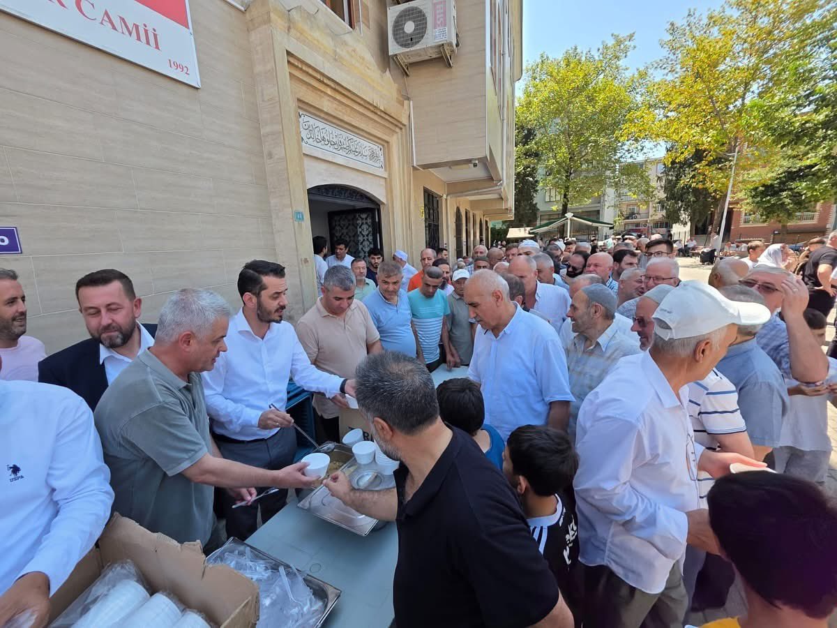kurtulus_adnan's tweet image. Cuma namazı sonrası Batı Trakya Türkleri Dayanışma Derneği Bursa Şubesi’nin düzenlediği aşure programında hemşehrilerimiz ile birlikte olduk.
Birlik ve beraberliğimiz daim olsun.
📍Esenevler Şehitler Camii