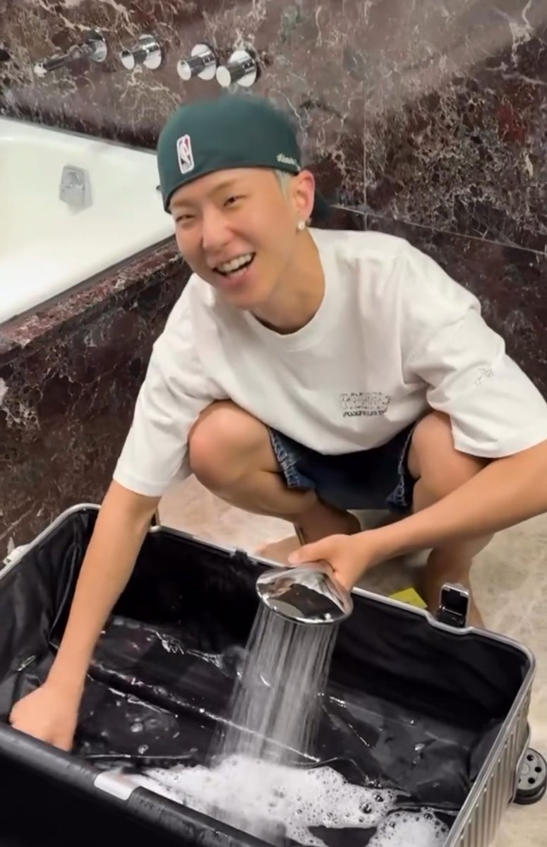 he cleaned it on his ownㅋㅋㅋㅋㅋ