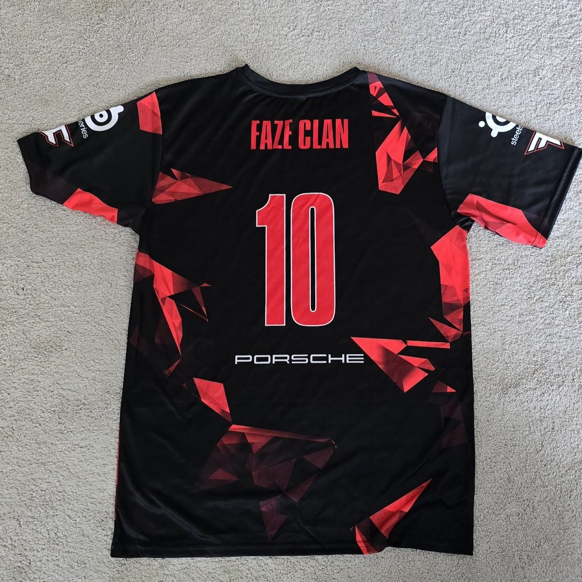 virgoszero's tweet photo. I won this in a giveaway, but sadly it's too big for me! So, I would love for one of you guys to have it 😁

I'll pay for everything and shipping, just follow @casehardenedAR (my wife)🎉🤞

I'll have Xpicker choose a winner on August 1st, and I will ship it worldwide! GL!😎 https://t.co/KkPWGuUdB9