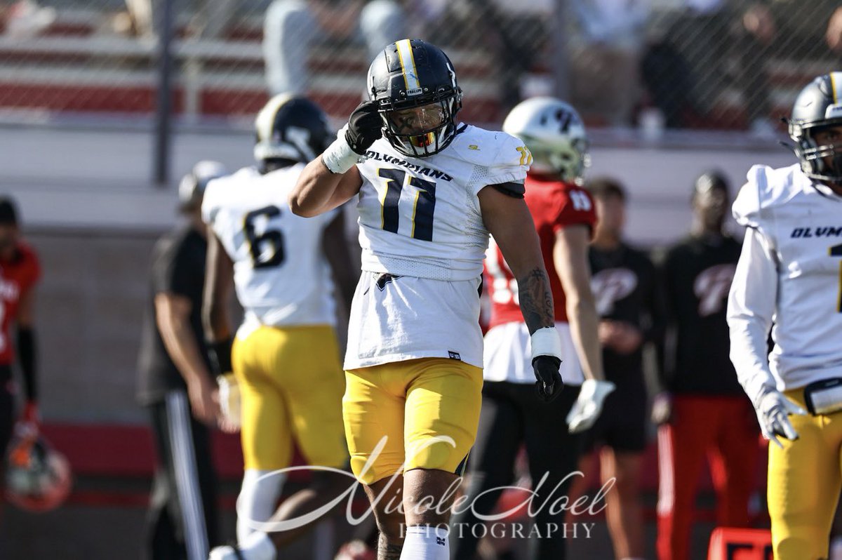 Simi De la Cruz (@simidelacruz1) on Twitter photo Offseason grind coming to an end with Fall camp coming up…
⭐️6’2 235LB
⭐️DE/LB
⭐️DECEMBER GRAD
<a href="/SDmesafootball/">OLYMPIANS</a> <a href="/CoachChevSD/">Coach Chevalier</a> <a href="/CoachMarques_D3/">Coach Marques</a> Offseason grind coming to an end with Fall camp coming up…
⭐️6’2 235LB
⭐️DE/LB
⭐️DECEMBER GRAD
<a href="/SDmesafootball/">OLYMPIANS</a> <a href="/CoachChevSD/">Coach Chevalier</a> <a href="/CoachMarques_D3/">Coach Marques</a>