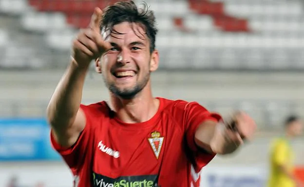 RMUJournal's tweet photo. ⚖️ LA LEY DEL EX – Día 23
👤José Ángel Carrillo
📆Real Murcia (2013–2016 y 2023–2025): 83 pj | 18 goles
🔄Ahora en Chongqing Tongliang Long (China): 17 pj | 7 goles
🧠Murciano de cuna. De la cantera a regresar como líder. Entrega y gol cada vez que vistió la grana.
#LaLeyDelEx https://t.co/ZZFGnwwwlT