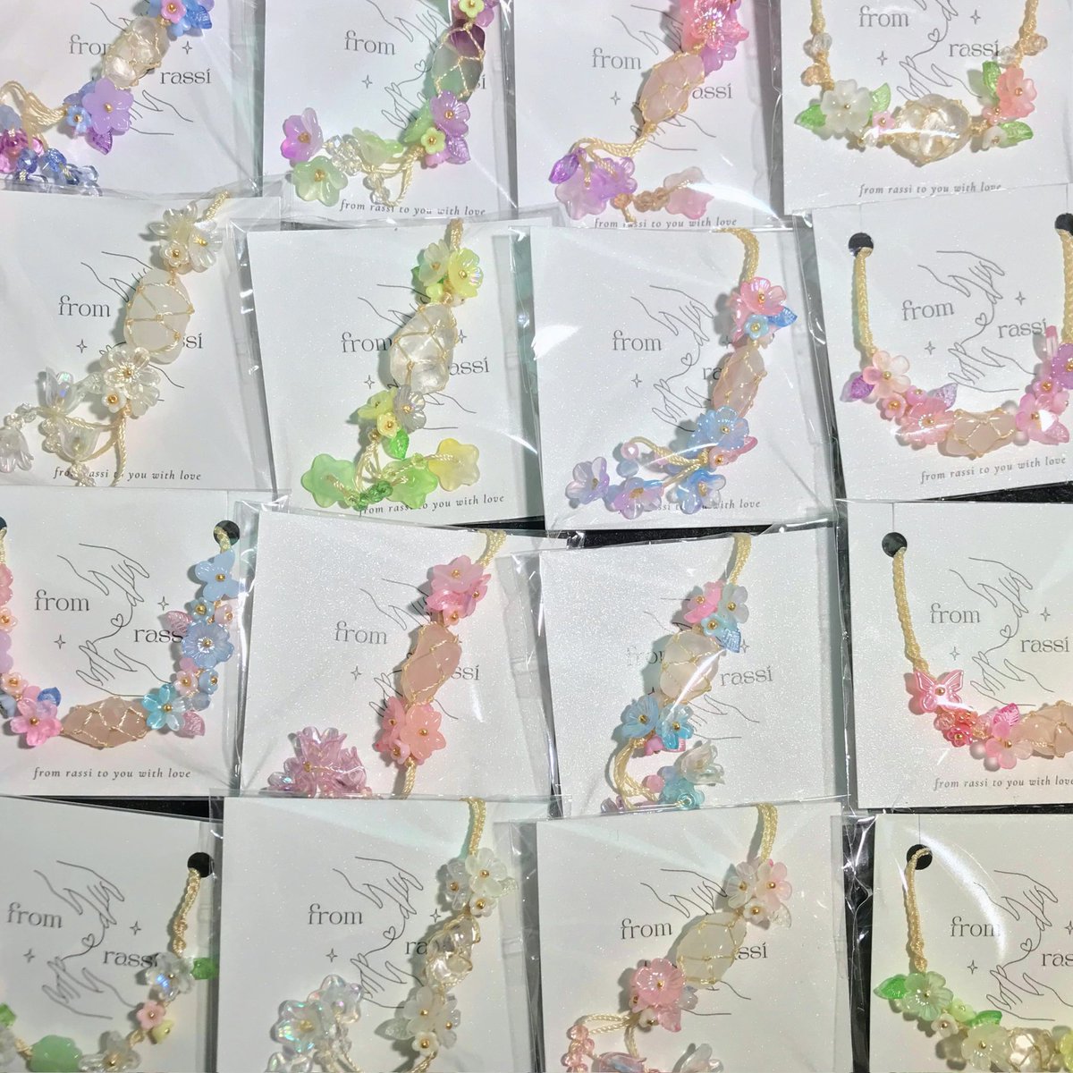 callaaallac's tweet image. hallooo, mumpung lagi payday nihh. tiap beli gelang sama strap phone lucu ini, free 1 gelang manik rantai, ya.
dom karawang. link aku drop di komen