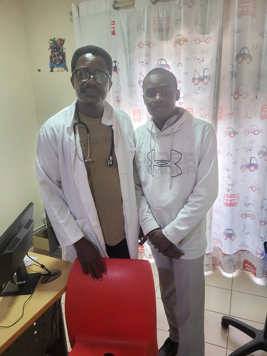 Etudiant en 1er doctorat à l'#UEA de #Bukavu, Samuel se dit satisfait de son stage passé en Gynéco-Obstétrique à l'Hôpital la Croix du Sud (Chez Nyirinkwaya).

"Merci à la famille rwandaise qui m'a accueilli, la Diaspora Congolaise &amp; le staff médical de l'hôpital; je reviens".