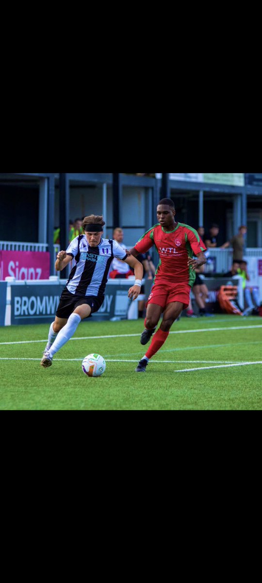 PLAYER AVAILABLE 👇🏻 

<a href="/thatboynoble3_/">Noble Chigozie Godwin</a> 
Name: Noble chigozie Godwin 
Age: 21
Location: Birmingham/westmidlands
Position: left back/ left central back/ left wing back
Previous Clubs: Coventry United  Wednesfield fc
Level looking for: 4 or 5