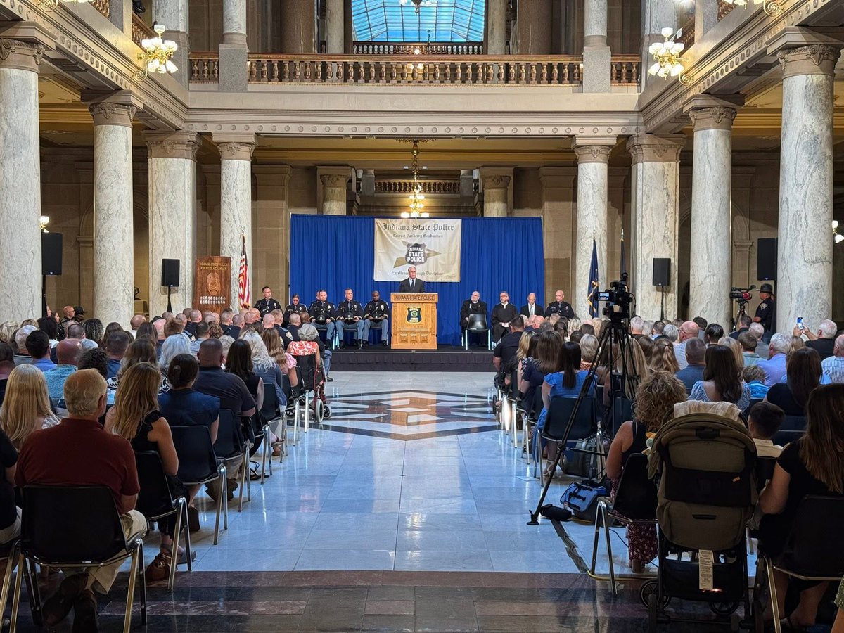 GovBraun's tweet image. Congratulations to @IndStatePolice’s newest graduates!
Law enforcement is a force of good. Know that you your Governor will always support you and your state government will stand behind you.