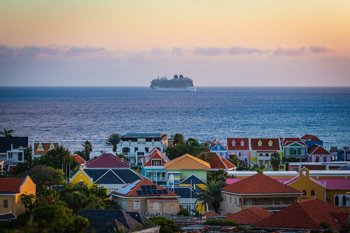 Experience the unique charm of Willemstad💙