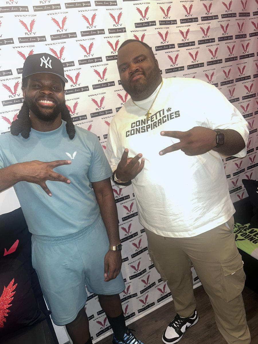 CoachArrington's tweet image. 10 out of 10 show from @dearsilas 🤝🏾