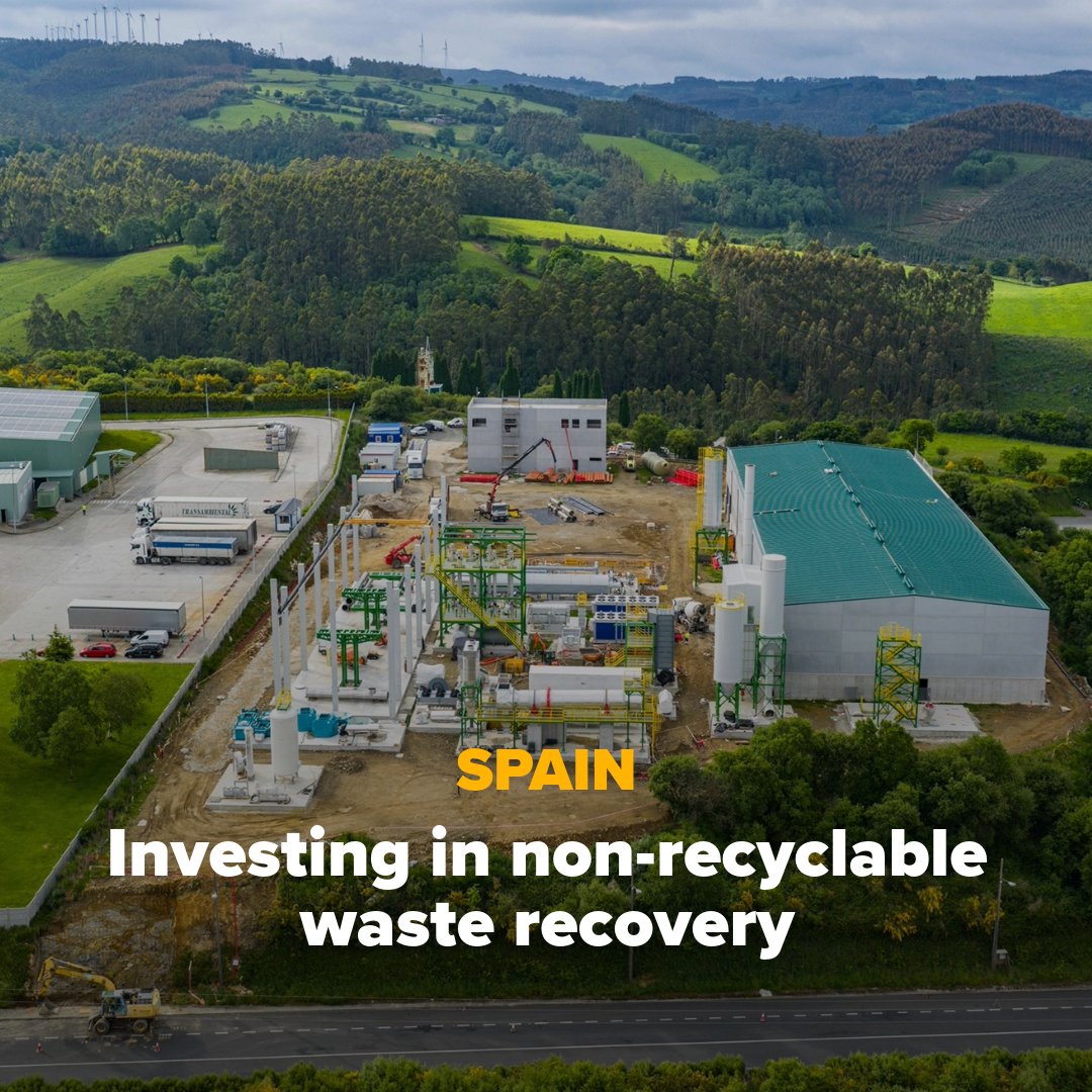 EIB's tweet image. 🇪🇸🇪🇺We've signed a €224m financing deal with @bancosantander & @GreeneWaste to support non-recyclable waste recovery in Spain.
We're funding ~50% to build innovative plants that will turn 200,000+ tonnes of waste a year into raw materials for industry⤵️
bit.ly/EIB_CircularEc…