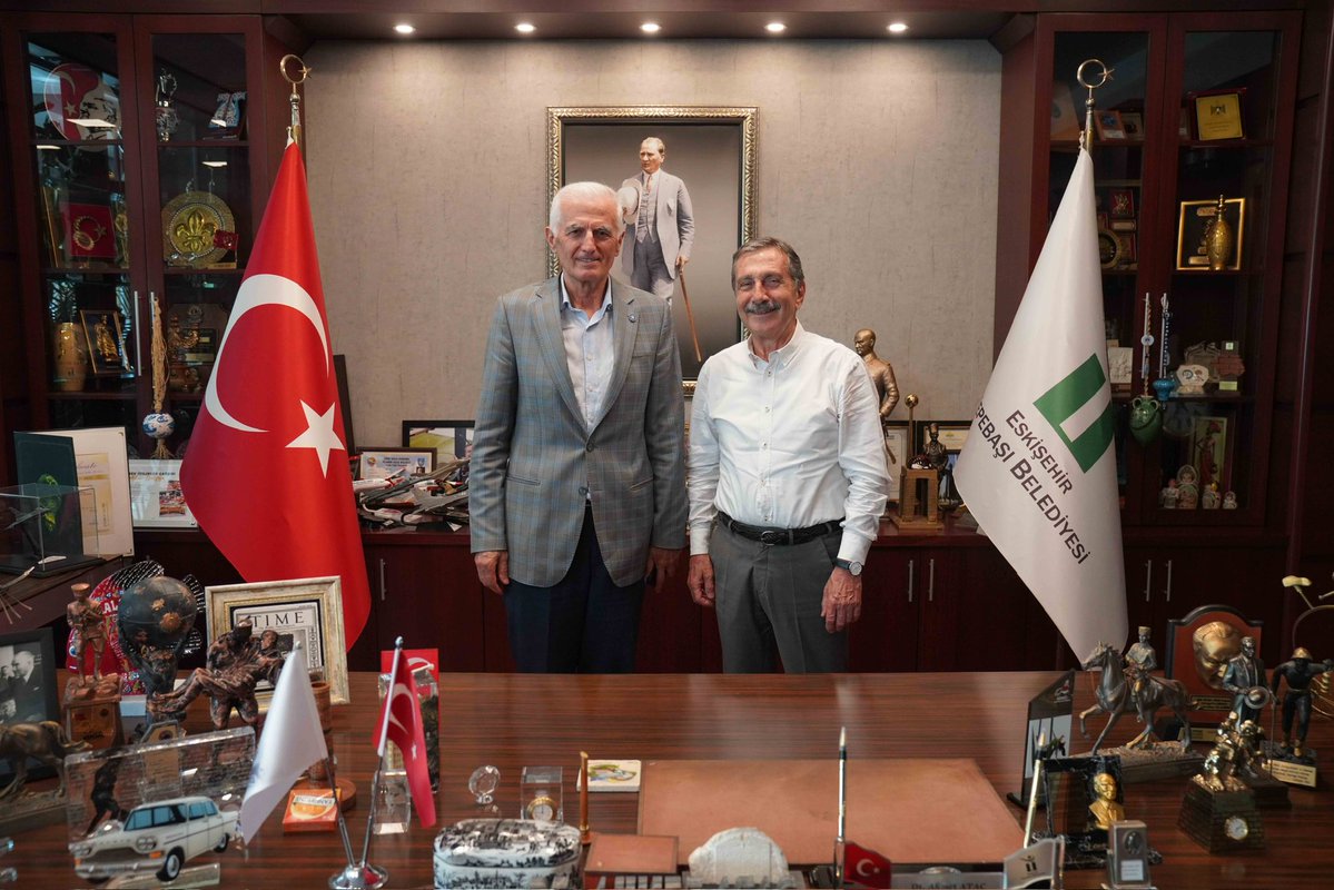 DtAhmetAtac's tweet image. 27. Dönem İYİ Parti Eskişehir Milletvekilimiz Arslan Kabukcuoğlu’yla bir araya gelerek şehir ve ülke gündemi üzerine görüş alışverişinde bulunduk.
Sayın Kabukcuoğlu’na nazik ziyareti için teşekkür ederim.