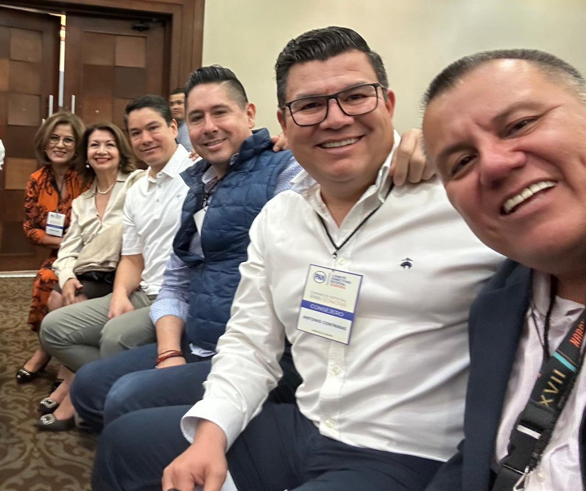 Muchas felicidades a nuestro querido amigo <a href="/LuisSerratoC/">Luis Serrato Castell</a>  quien está de cumpleaños.    Que los cumplas muy feliz🥳🥳🥳