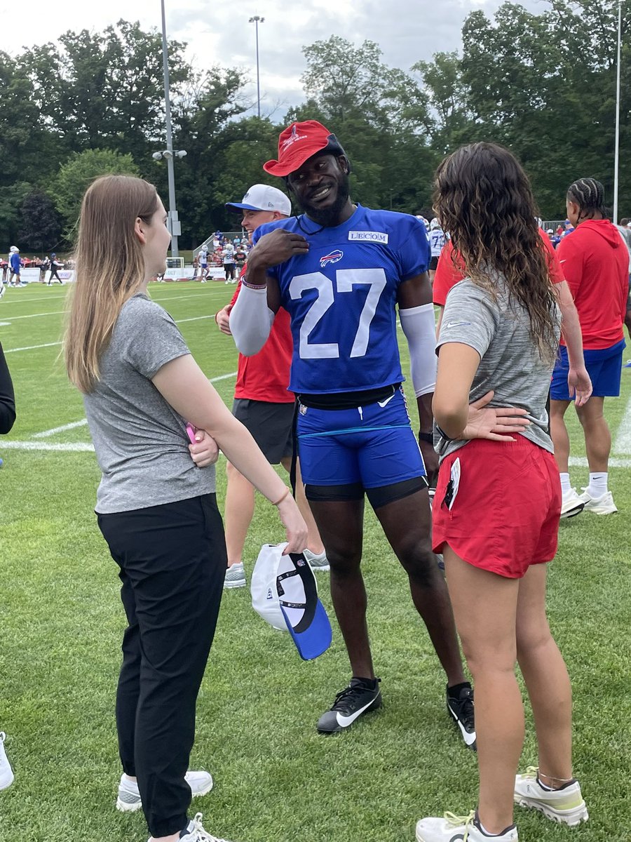JennaCottrell's tweet image. Tre White with the immaculate hat vibes✨
#billsmafia #nfl #bills