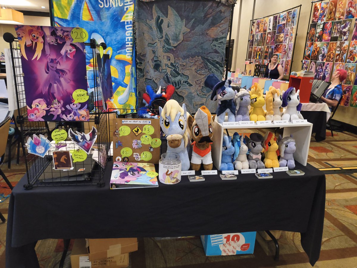 MrQui1l's tweet photo. Almost  opening time~ Come see me and @Peruserofpieces at booth 4A {I think}

#trotcon #mylittlepony #mlp https://t.co/M5BW3VLh8R