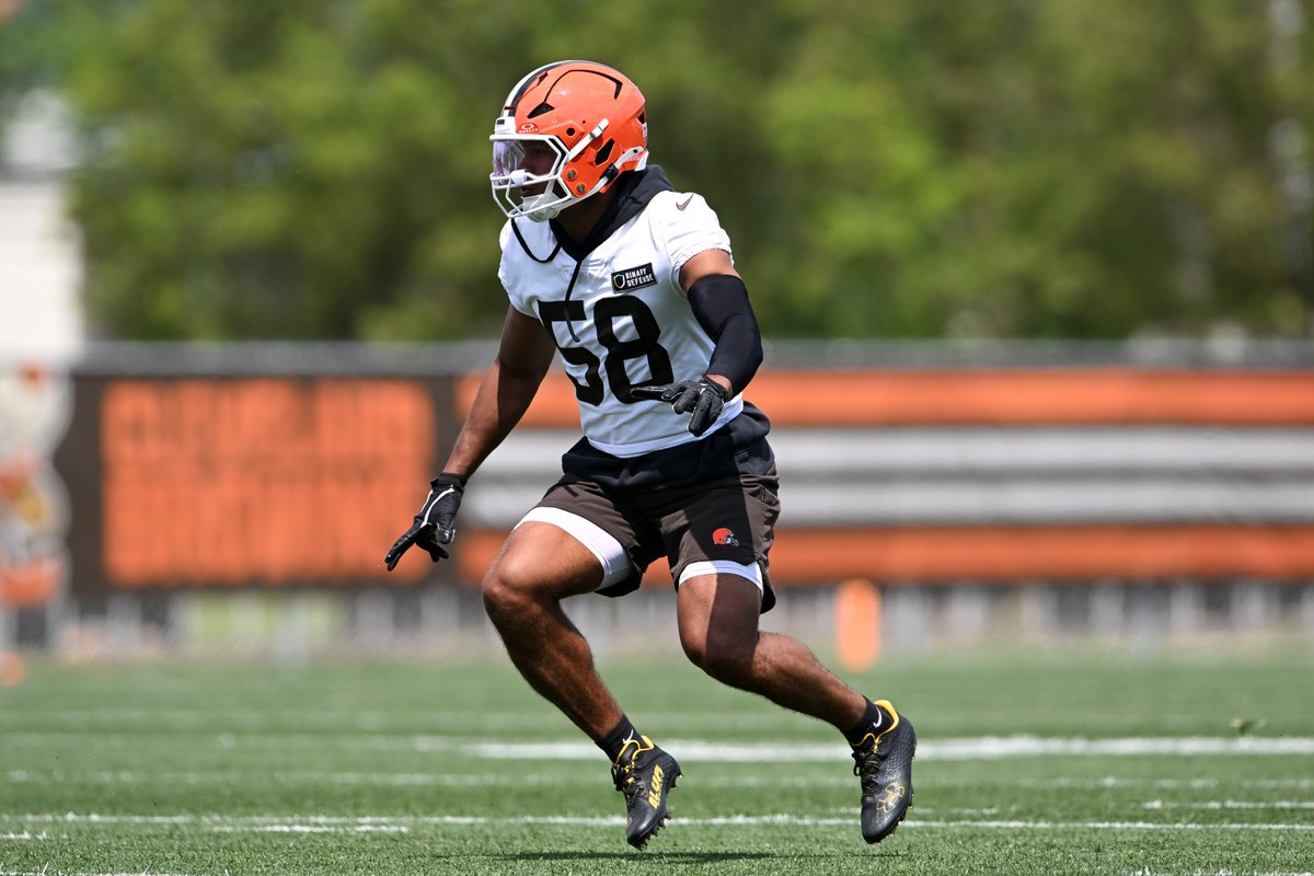 BrownsNationcom's tweet image. Browns linebacker Jordan Hicks announced he is retiring from the NFL.