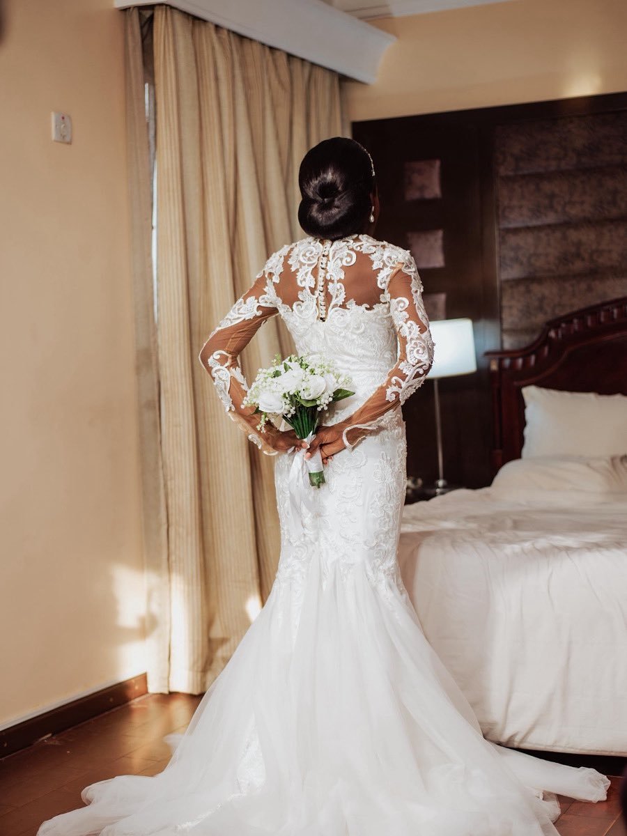 EseBeloOsagie's tweet image. A little commotion for the back of the dress ๐โโ๏ธ
Let Nuptials by Ese style you to perfection for your big day. Send an email to nuptialsbyese@gmail.com