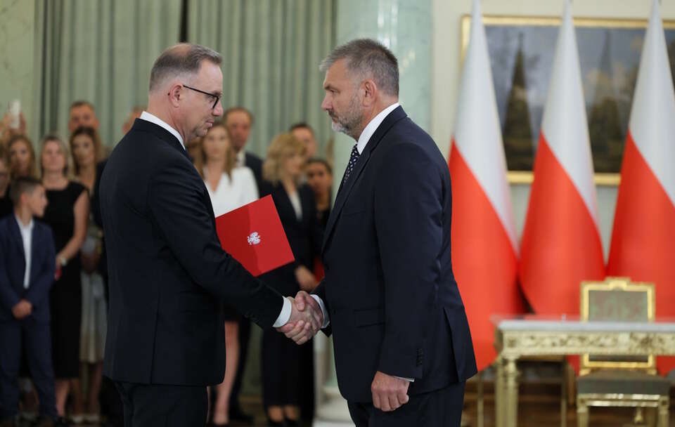 karol_karolix's tweet image. Cieszę się że Prezydent @AndrzejDuda już odchodzi w cholerę.
W końcu będziemy mieli odważnego Prezydenta🇵🇱💪