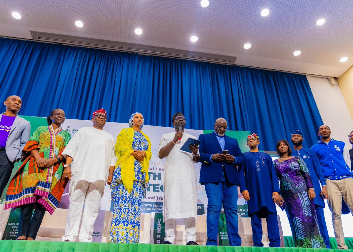 ayowisdom_'s tweet image. Today marks a significant milestone in our journey to secure the future of Nigeria’s youth in the digital space.
I was honoured to officially launch the Youth Data Protection Awareness and Training (YDPAT) program at the Shehu Musa Yar’Adua Centre in Abuja. This initiative is…