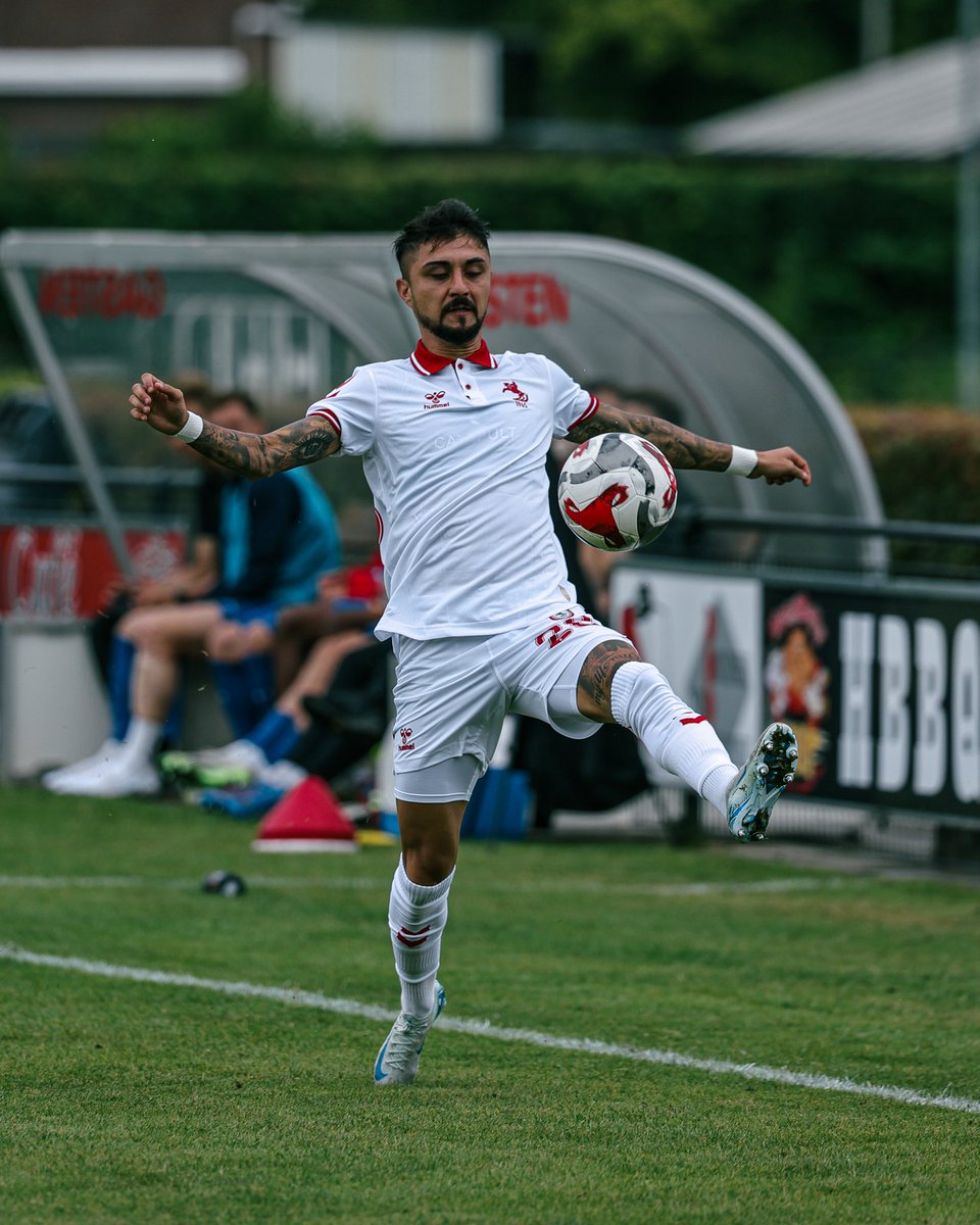 Samsunspor's tweet image. 📷 Almere City ile oynadığımız hazırlık maçından kareler!
#SAMvALM #FriendlyGame #HazırlıkMaçı