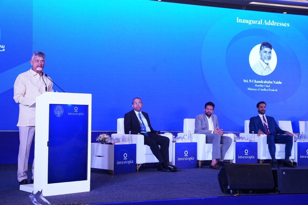 CII4SR's tweet image. The #Investopia 𝐆𝐥𝐨𝐛𝐚𝐥–𝐀𝐧𝐝𝐡𝐫𝐚 𝐏𝐫𝐚𝐝𝐞𝐬𝐡 𝐒𝐮𝐦𝐦𝐢𝐭 2025 held on 23 July 2025 in #Vijayawada welcomed 200+ 𝐔𝐀𝐄 𝐝𝐞𝐥𝐞𝐠𝐚𝐭𝐞𝐬 exploring opportunities in 𝑨𝑰, 𝒊𝒏𝒇𝒓𝒂𝒔𝒕𝒓𝒖𝒄𝒕𝒖𝒓𝒆, 𝒔𝒖𝒔𝒕𝒂𝒊𝒏𝒂𝒃𝒊𝒍𝒊𝒕𝒚 & 𝒇𝒐𝒐𝒅 𝒔𝒆𝒄𝒖𝒓𝒊𝒕𝒚.
“Andhra…