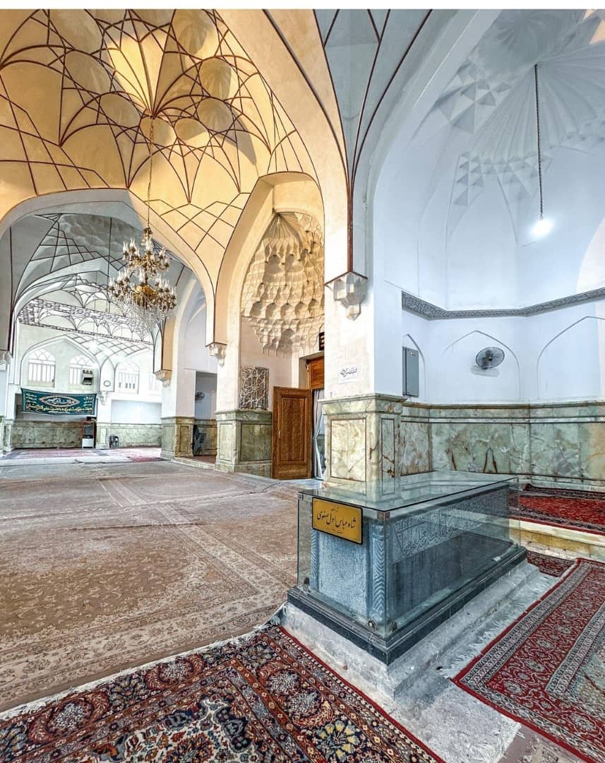 Ramtin_gh_a's tweet image. مقبره شاهان عصر جدید ایران زمین
شاهان شیعه مذهب جعفری
۱)شاه اسماعیل صفوی _بنیان گذار پادشاهی شیعه در ایران
۲)شاه عباس کبیر -مقتدر ترین شاه
۳)نادر شاه _تجدید دوباره ایران
۴)رضاشاه _عصر نوین ایران