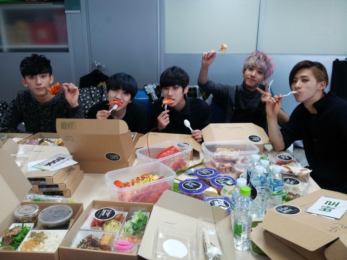 ggoveso's tweet image. 5비포 그리워 보고싶어