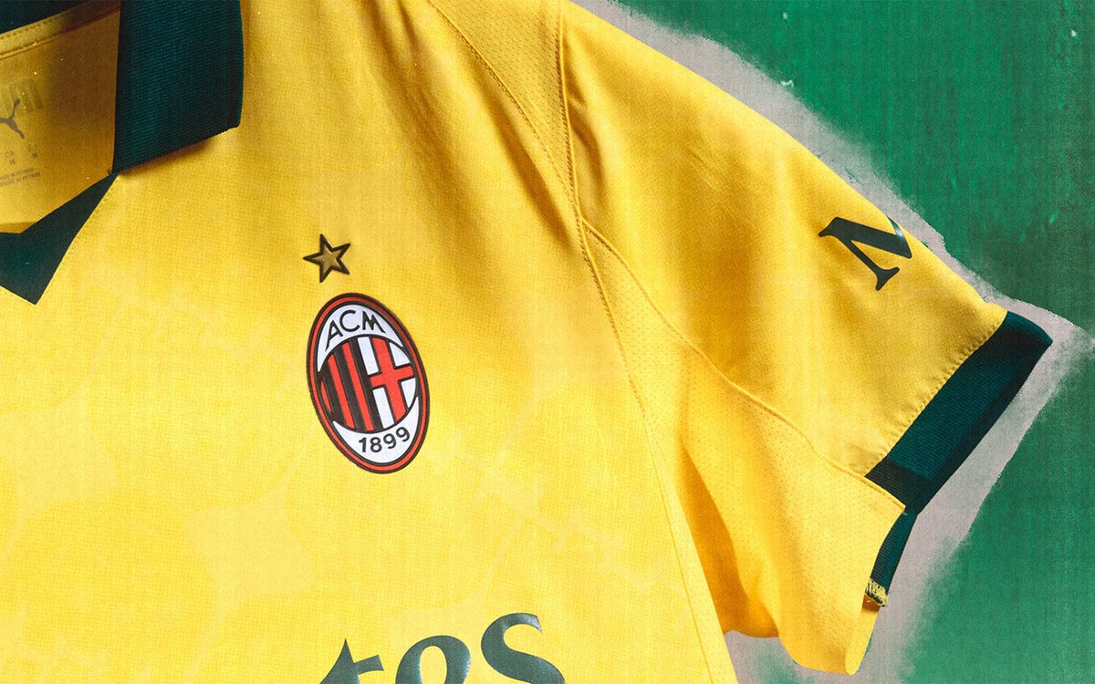 lbertozzi's tweet image. Amarelinha! Que tal a terceira do Milan?