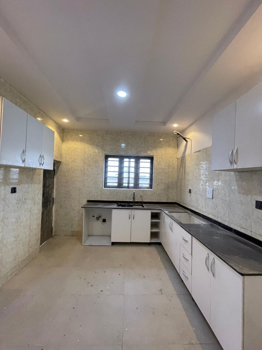 Crayjoe_'s tweet image. Gratia Apartment Phase 1
Three bedroom flat
Allen , Ikeja
N180M Asking
Registered Conveyance
