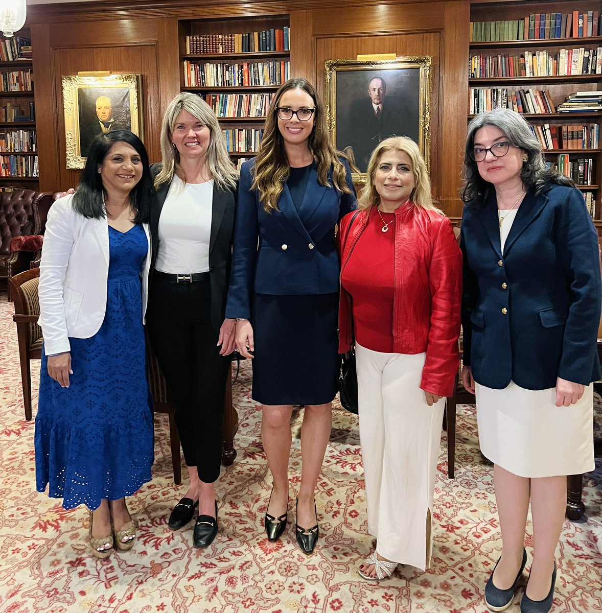 MCirielloMPP's tweet image. It was a pleasure to join a room full of incredible women at the Albany Club to talk politics, leadership, and the power of public service.