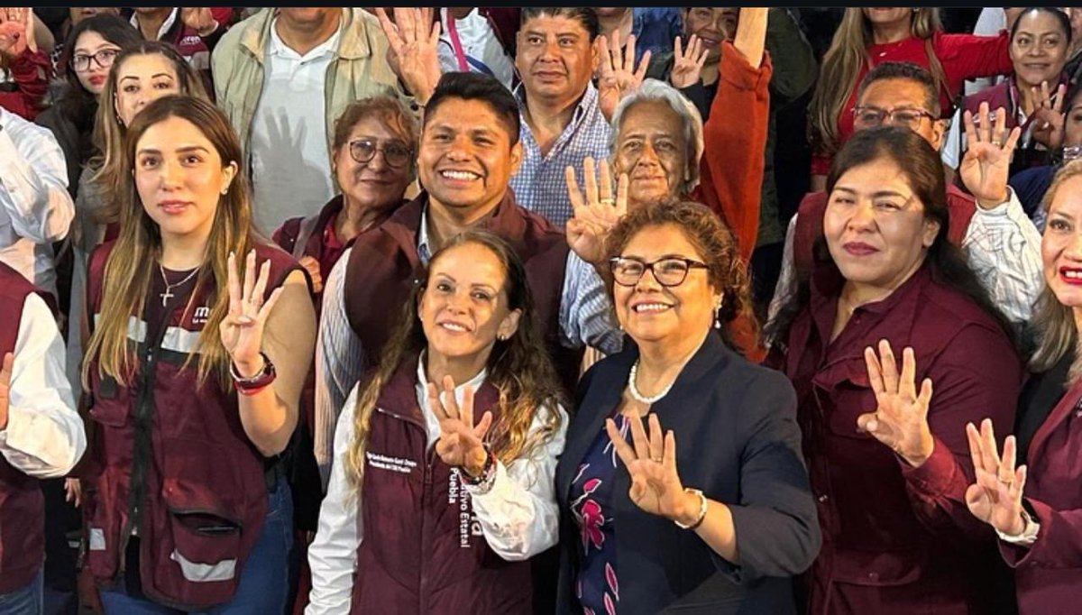 JovenesMorenaPu's tweet photo. 📍 Miércoles 23 de julio

Coordinación Jóvenes Morena Puebla presente en la Asamblea Informativa de Cuautlancingo, acompañando al Comité Ejecutivo Estatal, a nuestra Presidenta Olga Romero Garci-Crespo y al Presidente Municipal.

#JóvenesMorena #MorenaPuebla
#4T #MorenaEsPueblo https://t.co/JCi00CbyaI