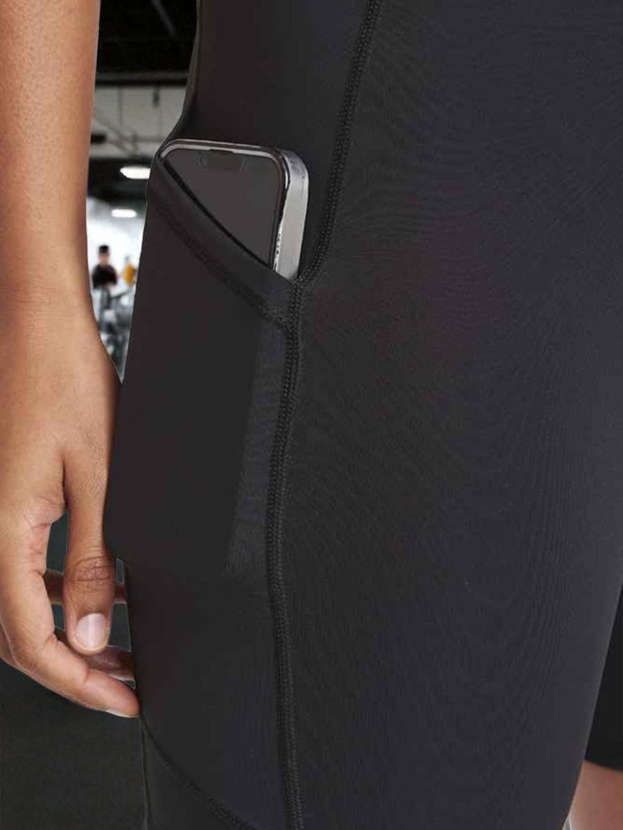 The perfect fit for ladies who take their fitness seriously.... these essential Tech Shorts are incredible.... bbdwear.etsy.com/listing/433644…
#techshorts #ladiesgymclothing #boutique #gym #pocket #casualwear #FitnessGoals #Gymfashion #sports #ladiesfootball #EuropeanChampionships2025
